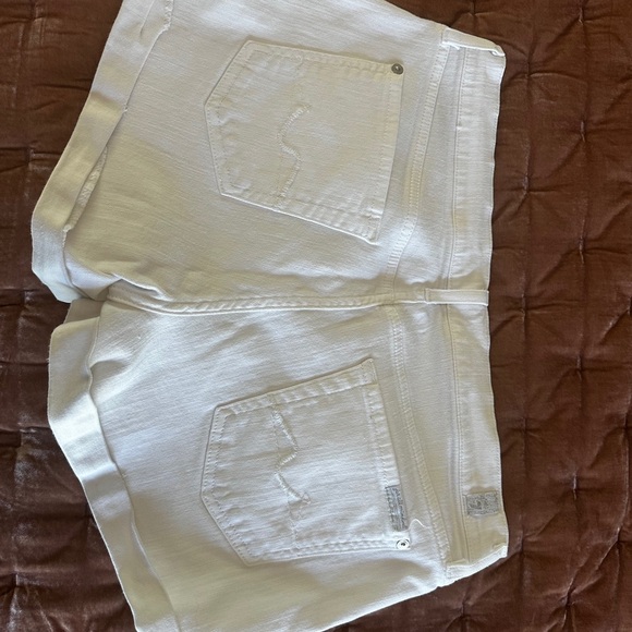 7 For All Mankind White Jean Shorts - Picture 2 of 3
